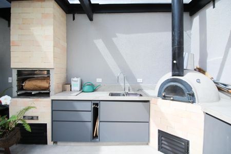 Casa à venda com 275m², 3 quartos e 4 vagasQuintal