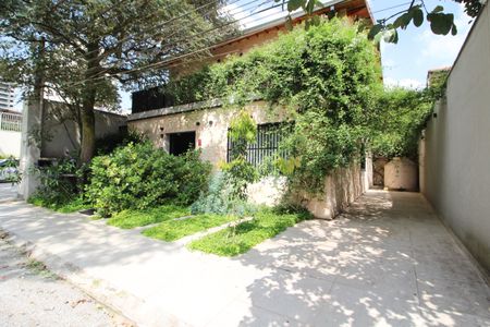 Casa à venda com 275m², 3 quartos e 4 vagasFachada da casa