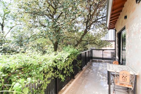 Casa à venda com 275m², 3 quartos e 4 vagasVaranda da Sala 2