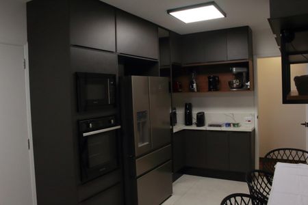 Apartamento à venda com 240m², 3 quartos e 3 vagasCozinha