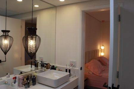 Apartamento à venda com 240m², 3 quartos e 3 vagasBanheiro da Suíte