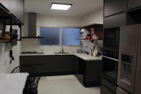 Apartamento à venda com 240m², 3 quartos e 3 vagasCozinha