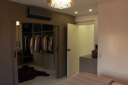 Apartamento à venda com 240m², 3 quartos e 3 vagasQuarto Suíte