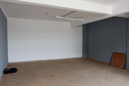 Casa à venda com 160m², 3 quartos e 4 vagas Casa à venda com 160m², 3 quartos e 4 vagasGaragem