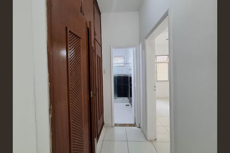 Apartamento à venda com 90m², 3 quartos e sem vagaCorredor