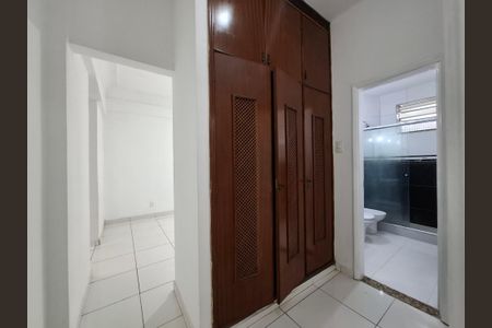 Apartamento à venda com 90m², 3 quartos e sem vagaCorredor
