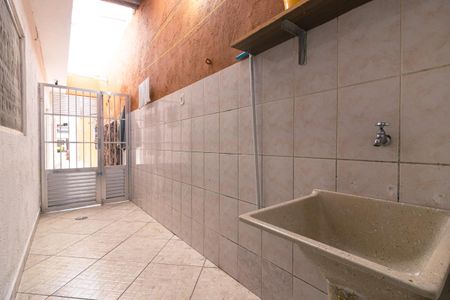 Casa à venda com 220m², 6 quartos e 2 vagasCasa 2 - Área de Serviço