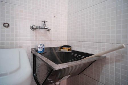 Casa à venda com 220m², 4 quartos e 2 vagasÁrea de Serviço