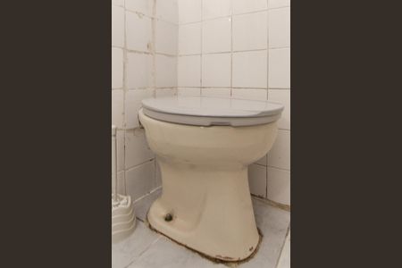 Apartamento à venda com 84m², 2 quartos e sem vaga Apartamento à venda com 84m², 2 quartos e sem vagaBanheiro Social