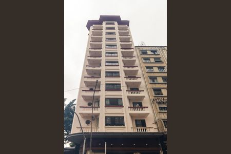 Studio para alugar com 32m², 1 quarto e sem vaga Studio para alugar com 32m², 1 quarto e sem vagaFachada