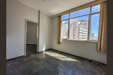 Apartamento à venda com 37m², 1 quarto e sem vagaSala/Cozinha