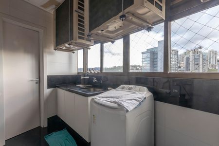 Apartamento à venda com 244m², 4 quartos e 4 vagasÁrea de Serviço