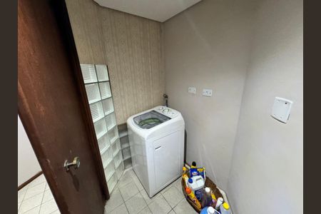 Casa para alugar com 250m², 4 quartos e 3 vagas Casa para alugar com 250m², 4 quartos e 3 vagasÁrea de Serviço