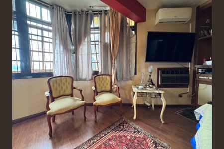 Casa para alugar com 250m², 4 quartos e 3 vagas Casa para alugar com 250m², 4 quartos e 3 vagasQuarto 4