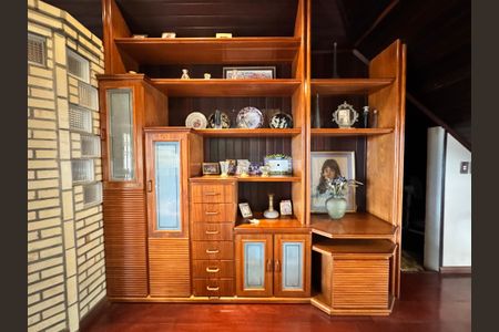 Casa para alugar com 250m², 4 quartos e 3 vagas Casa para alugar com 250m², 4 quartos e 3 vagasÁrea comum