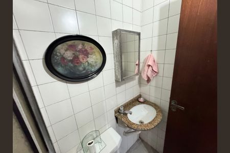 Casa para alugar com 250m², 4 quartos e 3 vagas Casa para alugar com 250m², 4 quartos e 3 vagasBanheiro de Serviço