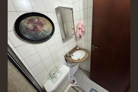 Casa para alugar com 250m², 4 quartos e 3 vagas Casa para alugar com 250m², 4 quartos e 3 vagasBanheiro de Serviço