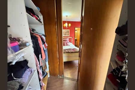 Casa para alugar com 250m², 4 quartos e 3 vagas Casa para alugar com 250m², 4 quartos e 3 vagasCloset do quarto 3