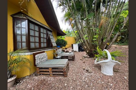 Casa para alugar com 250m², 4 quartos e 3 vagas Casa para alugar com 250m², 4 quartos e 3 vagasÁrea Externa