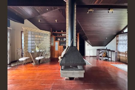 Casa para alugar com 250m², 4 quartos e 3 vagas Casa para alugar com 250m², 4 quartos e 3 vagasÁrea comum