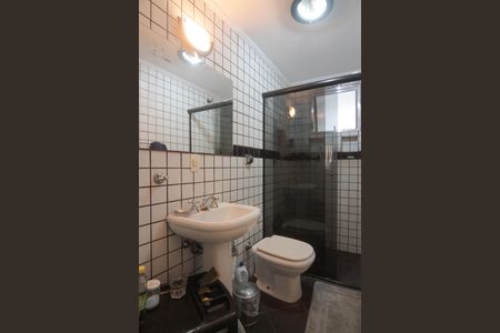 Casa para alugar com 800m², 5 quartos e 4 vagasBanheiro 1