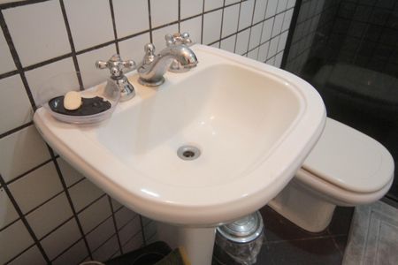 Casa para alugar com 800m², 5 quartos e 4 vagasBanheiro 1