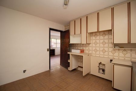 Casa para alugar com 800m², 5 quartos e 4 vagasCozinha