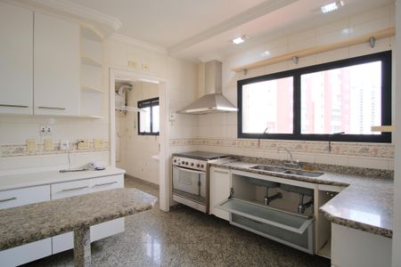 Apartamento à venda com 200m², 3 quartos e 3 vagasCozinha