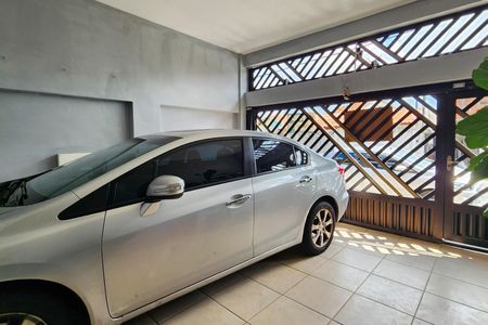 Casa à venda com 320m², 3 quartos e 2 vagas Casa à venda com 320m², 3 quartos e 2 vagasGaragem