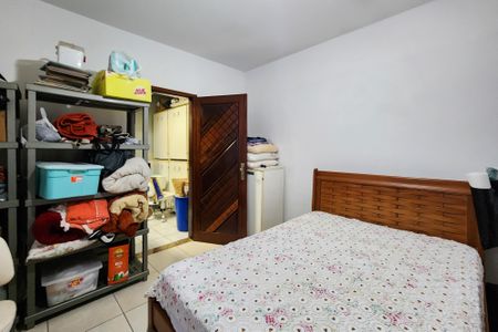 Casa à venda com 320m², 3 quartos e 2 vagas Casa à venda com 320m², 3 quartos e 2 vagasQuarto 2