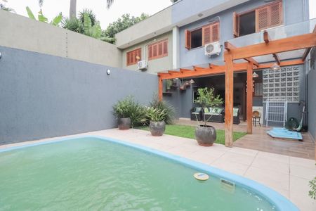 Casa à venda com 218m², 3 quartos e 2 vagas Casa à venda com 218m², 3 quartos e 2 vagasÁrea comum