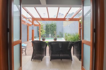 Casa à venda com 218m², 3 quartos e 2 vagas Casa à venda com 218m², 3 quartos e 2 vagasÁrea comum