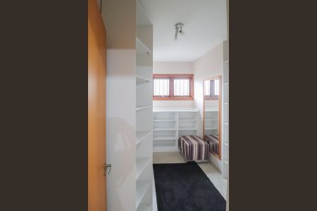 Casa à venda com 218m², 3 quartos e 2 vagas Casa à venda com 218m², 3 quartos e 2 vagasCloset - Quarto 1