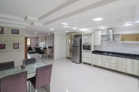 Casa à venda com 218m², 3 quartos e 2 vagas Casa à venda com 218m², 3 quartos e 2 vagasCozinha