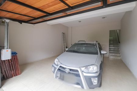 Casa à venda com 218m², 3 quartos e 2 vagas Casa à venda com 218m², 3 quartos e 2 vagasÁrea comum