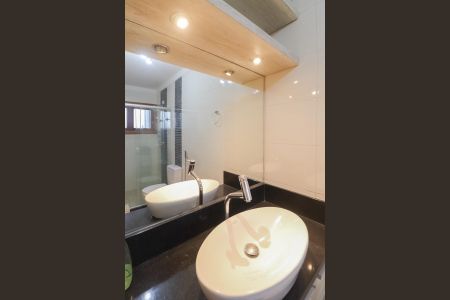 Casa à venda com 218m², 3 quartos e 2 vagas Casa à venda com 218m², 3 quartos e 2 vagasBanheiro - Quarto 1