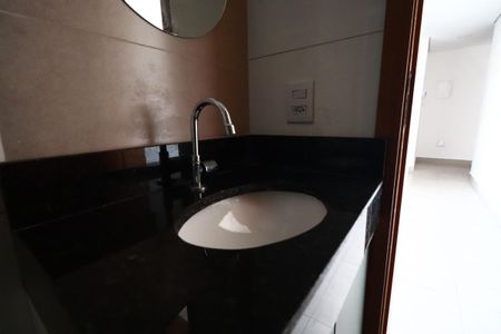 Apartamento para alugar com 46m², 2 quartos e sem vagaBanheiro social