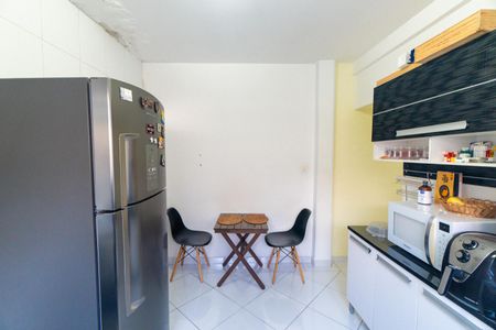 Casa à venda com 100m², 2 quartos e 1 vaga Casa à venda com 100m², 2 quartos e 1 vagaCozinha