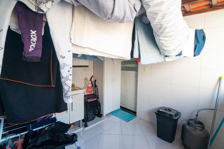 Casa à venda com 100m², 2 quartos e 1 vaga Casa à venda com 100m², 2 quartos e 1 vagaÁrea de Serviço