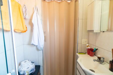 Casa à venda com 100m², 2 quartos e 1 vaga Casa à venda com 100m², 2 quartos e 1 vagaBanheiro da Suíte