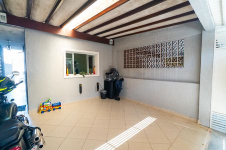 Casa à venda com 100m², 2 quartos e 1 vaga Casa à venda com 100m², 2 quartos e 1 vagaGaragem