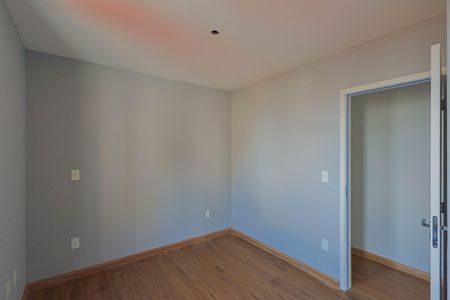 Apartamento à venda com 103m², 4 quartos e 2 vagasQuarto 2