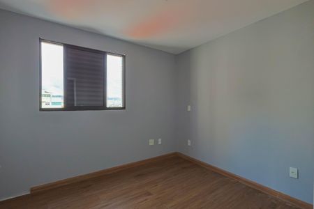 Apartamento à venda com 103m², 4 quartos e 2 vagasQuarto 2