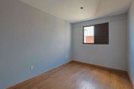 Apartamento à venda com 103m², 4 quartos e 2 vagasQuarto 4 - Suíte