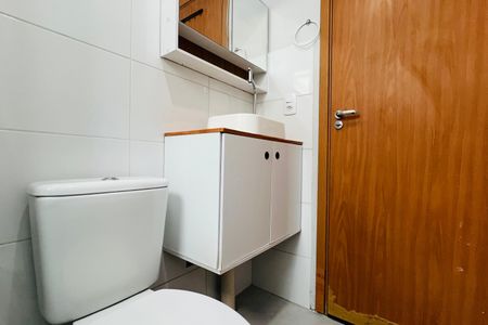 Apartamento para alugar com 48m², 2 quartos e sem vagaBanheiro