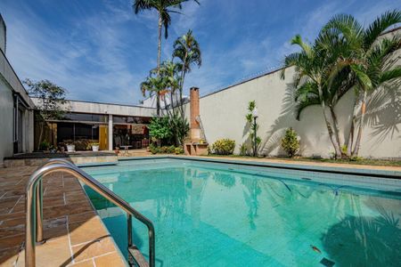 Casa à venda com 380m², 3 quartos e 6 vagas