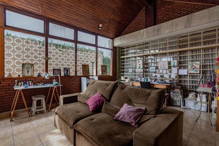 Casa à venda com 380m², 3 quartos e 6 vagas