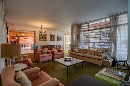 Casa à venda com 380m², 3 quartos e 6 vagas