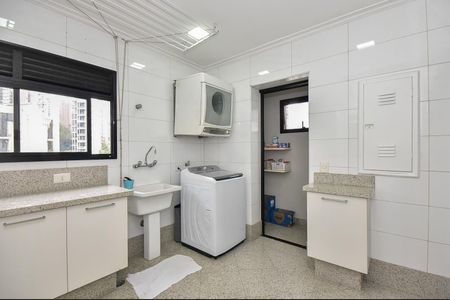 Apartamento à venda com 237m², 4 quartos e 4 vagasÁrea de Serviço