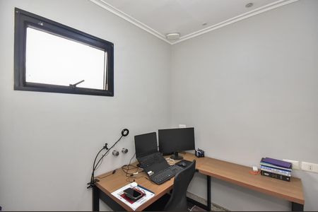 Apartamento à venda com 237m², 4 quartos e 4 vagasQuarto de Serviço